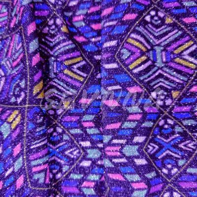 Le tissu double tricoté, un matériau indispensable pour des vêtements durables et à la mode