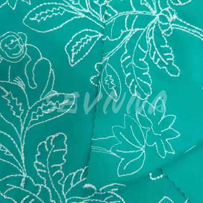 240 grammes de tissu en spandex de polyester avec une résistance de couleur de 3-4 degrés et une couleur personnalisée