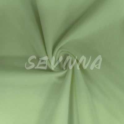 Améliorez votre tenue active avec des leggings étirés en tissu et en matériau confortable