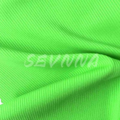 92% de nylon recyclé à 8% de spandex pour le yoga