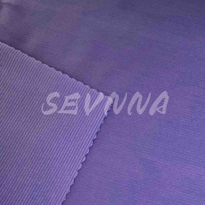 Tissu de polyester recyclé pour des vêtements respectueux de l'environnement