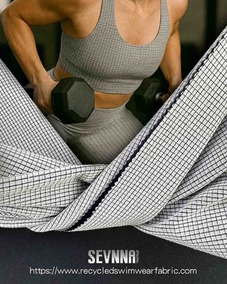 Des vêtements durables pour le yoga, des tissus anti-odeur, du tricot à 4 voies.