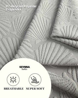 Des vêtements de bain recyclés à rayures