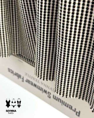 82% Nylon recyclé 5% Lurex 13% Élasthanne Alternatives de tissus texturés de bain avec haute résistance au chlore