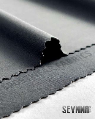 Tissu Lycra extensible de 152 cm de large avec 72 % de matériaux recyclés et 28 % de Lycra Xtra Life