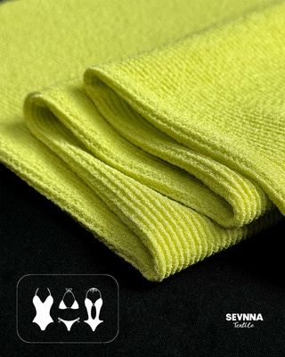 Tissu de soutien-gorge de sport haut de gamme de 180 cm de largeur 285 gm de poids et 93% de polyester recyclé + 7% de spandex pour un soutien-gorge de gym de haute performance