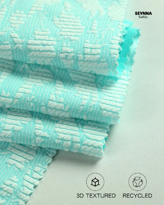 Tissu de bain texturé de qualité supérieure, largeur 135cm, poids 195gsm et composition 50% polyester recyclé