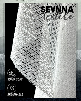 Tissu de maillot de bain écologique fabriqué à partir de plastiques océaniques recyclés et de fibres durables offrant des textiles de maillot de bain écoresponsables