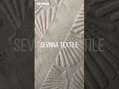 Des vêtements de bain recyclés à rayures